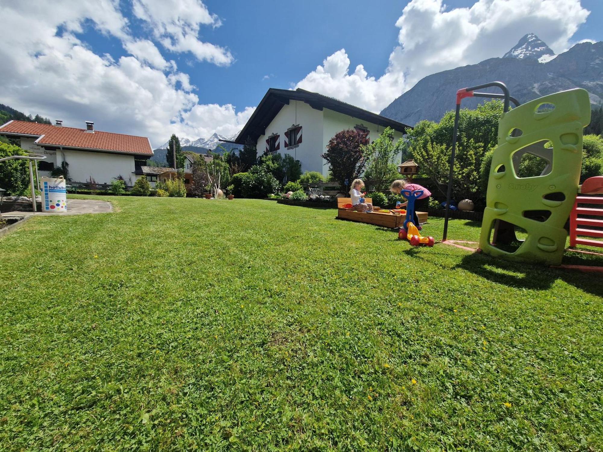 Gaestehaus Schoeneweiss Ehrwald Bagian luar foto