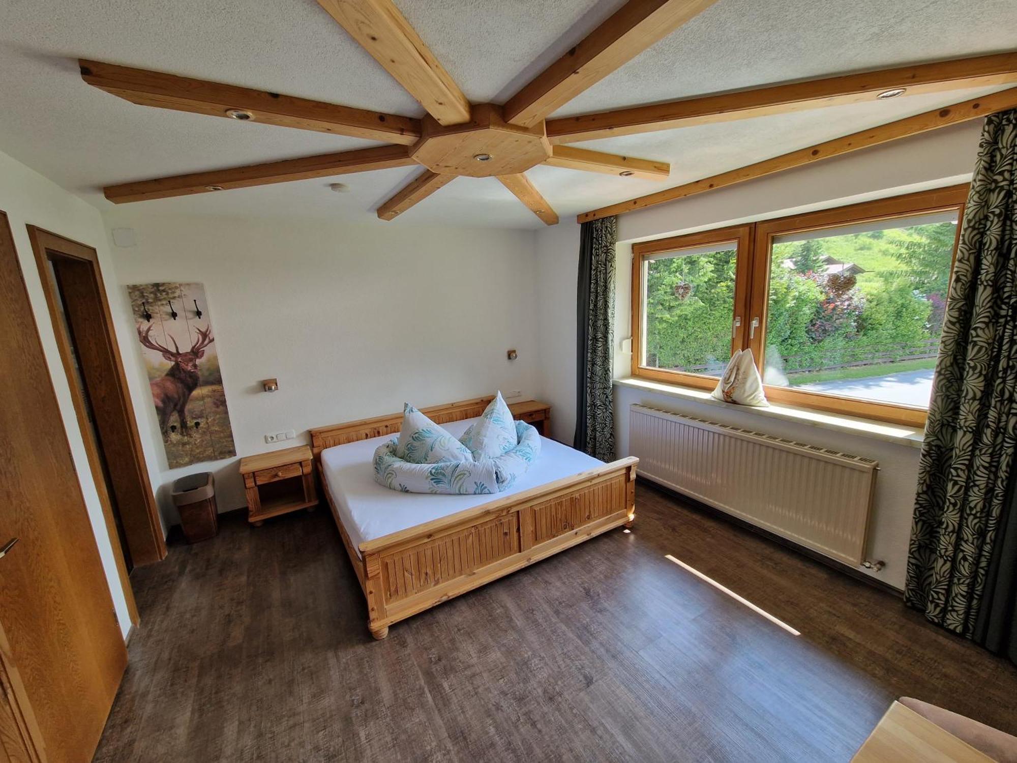 Gaestehaus Schoeneweiss Ehrwald Bagian luar foto