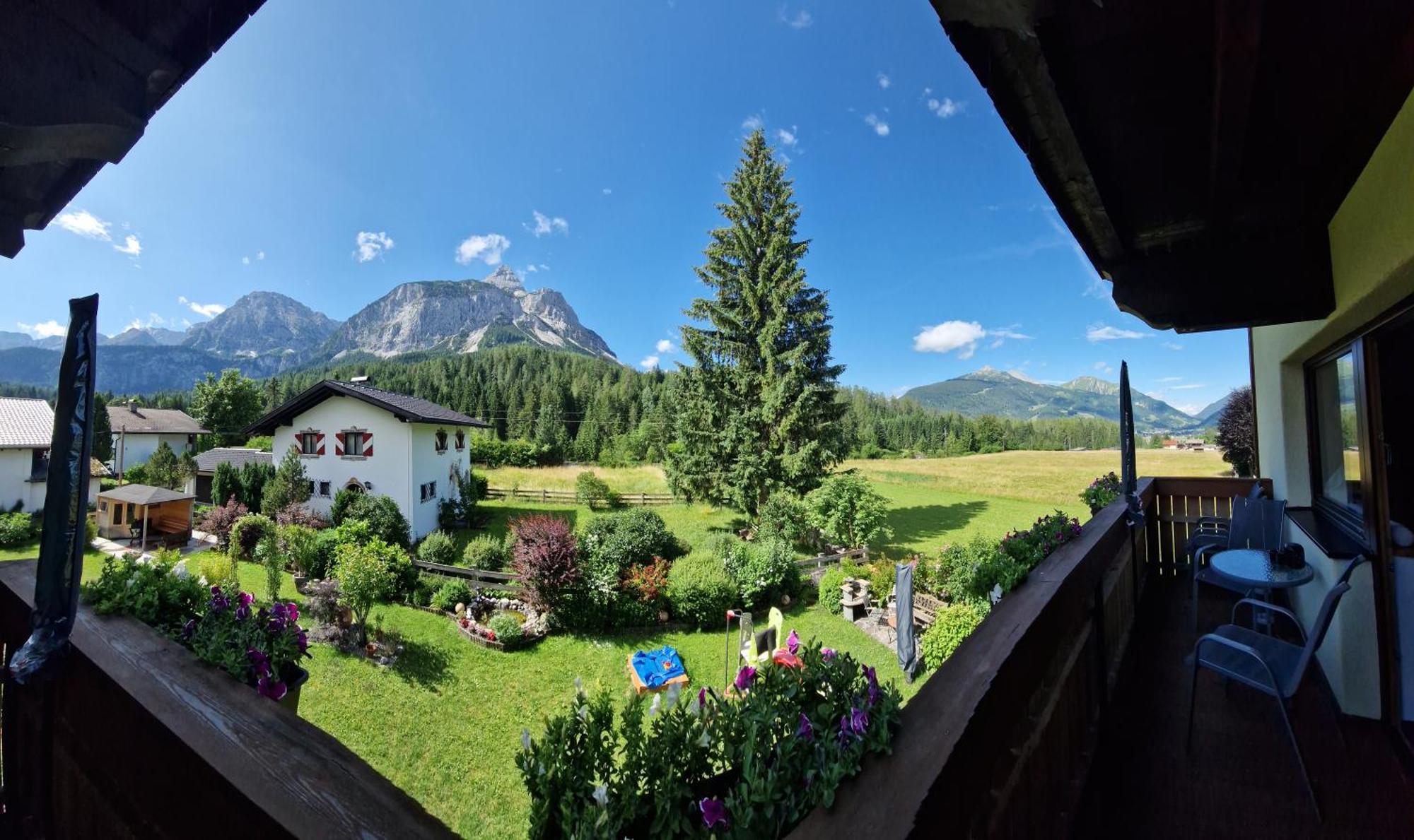 Gaestehaus Schoeneweiss Ehrwald Bagian luar foto