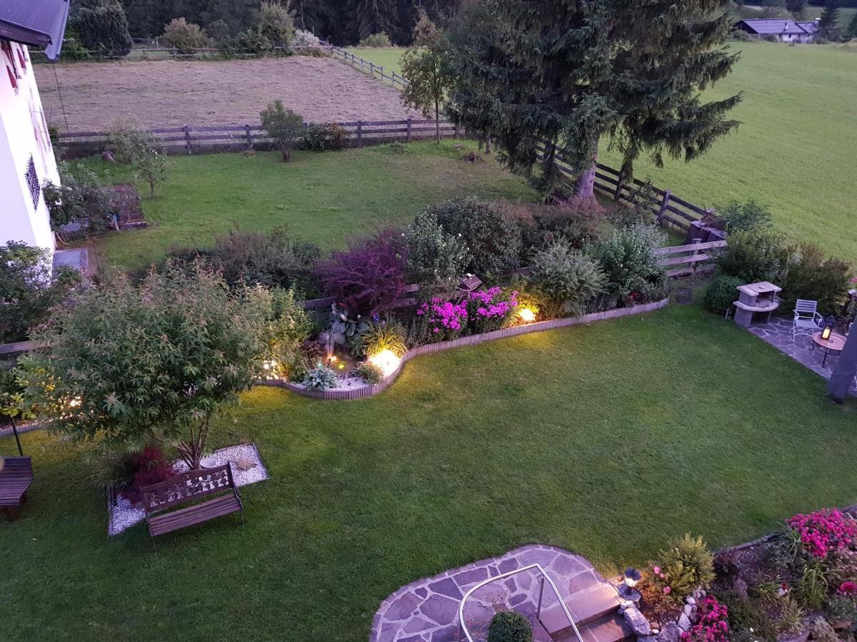 Gaestehaus Schoeneweiss Ehrwald Bagian luar foto