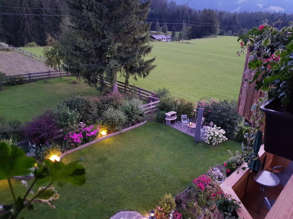 Gaestehaus Schoeneweiss Ehrwald Bagian luar foto
